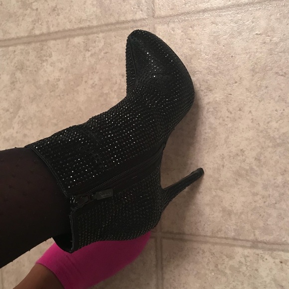 Report Signature Clarkson - Black - Picture 6 of 6